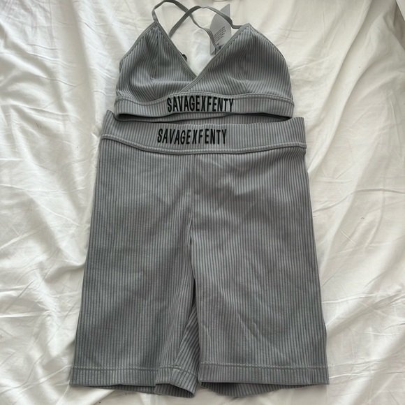 Savage X Fenty Set - Picture 2 of 3